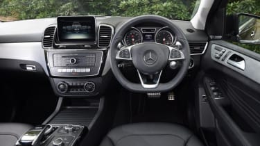 Передняя панель Mercedes-Benz GLE