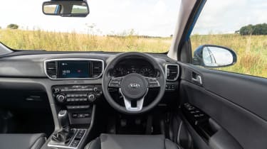 Kia Sportage Mk4 — салон и передняя панель