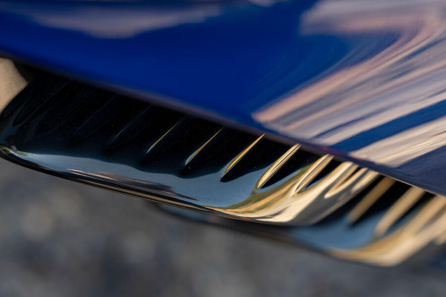 Aston Martin DB12 S кузов