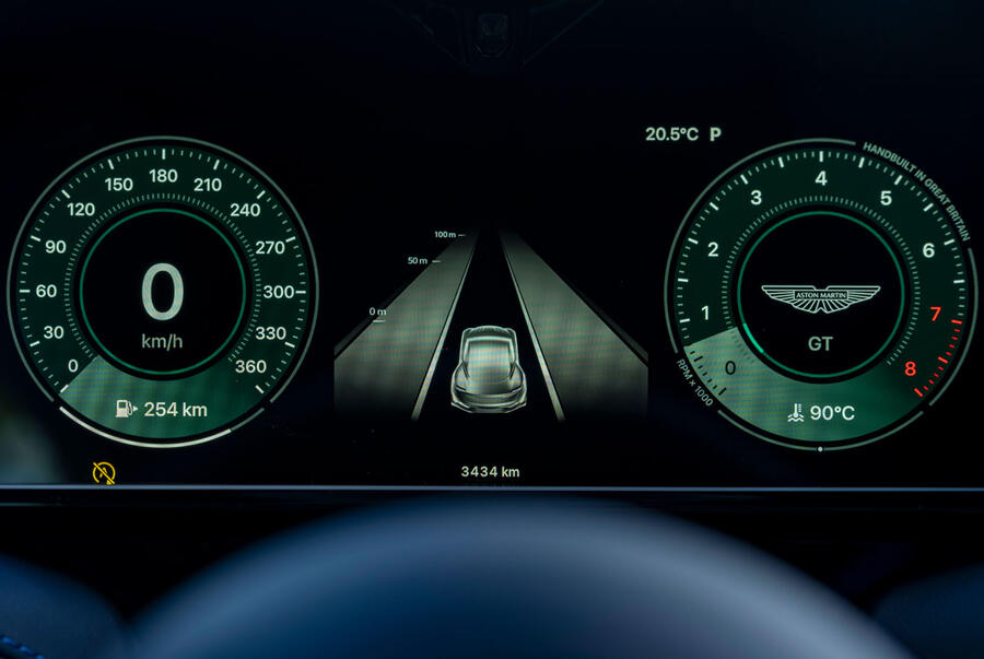 Мультимедиа Aston Martin DB12 S
