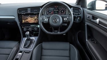 Салон Volkswagen Golf R Mk7
