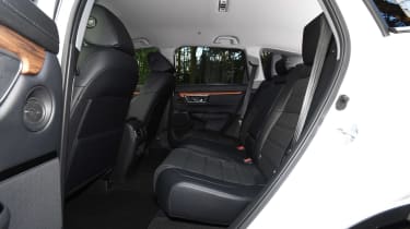 Задний ряд сидений Honda CR-V Hybrid