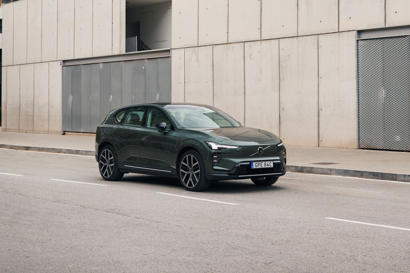 Volvo EX60, статичное фото спереди
