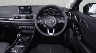Салон и передняя панель Mazda 3 Mk3