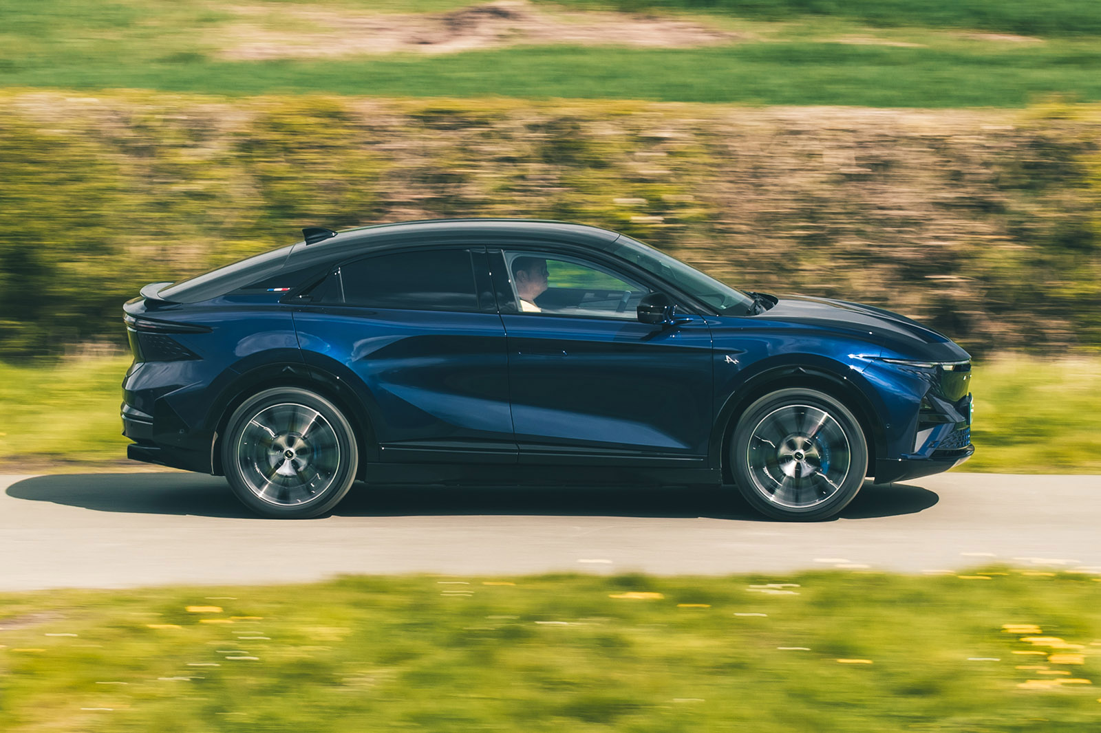 Alpine A390 вид спереди