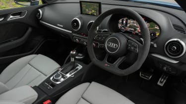 Передняя панель Audi RS 3