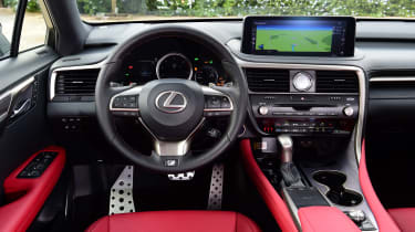 Салон Lexus RX 450h F Sport